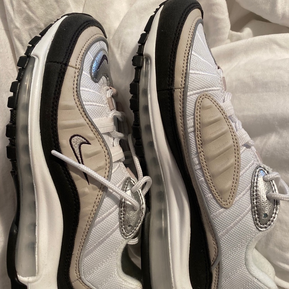 NIKE AIR MAX WOMENS